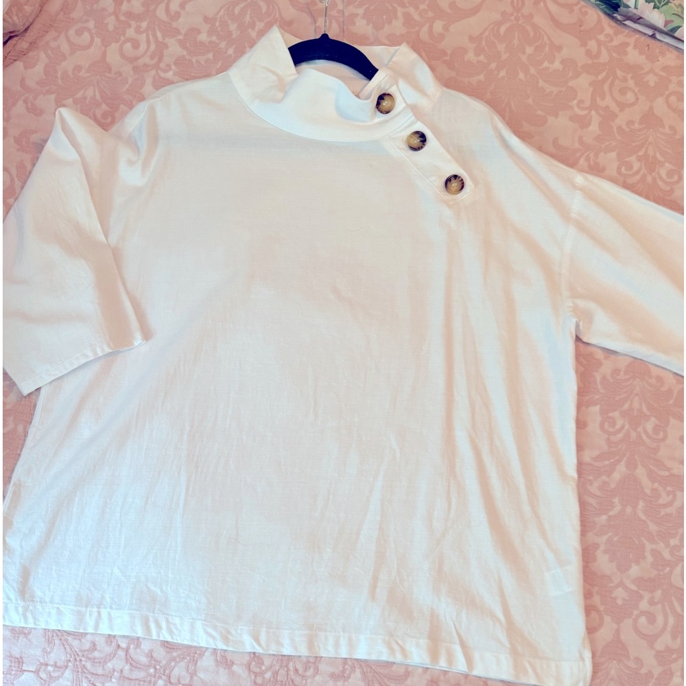 Classic cotton white top. Mazik Size large